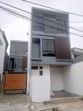 RUMAH 3 LANTAI MINIMALIS MODERN DI PASAR MINGGU JAKARTA SELATAN
