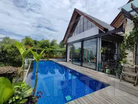 Rumah Lux Balinese Style di Sayap Dago ada Swimming Pool