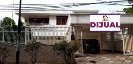 Di jual Rumah Mewah 2 Lt Pinggir Jalan Startegis di Pulomas JakTim