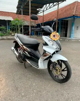 Suzuki Skywave Putih 125 CW 2010