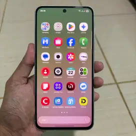 Samsung a56 8/256 gb like new