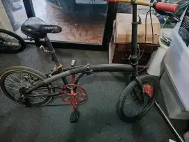 Sepeda lipat bekas