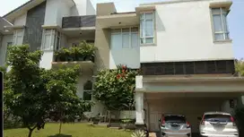 Rumah di Taman Telaga Golf BSD