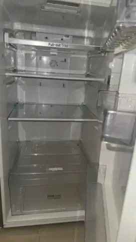 Kulkas LG 2 pintu No minus