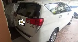 Innova reborn,2019, manual , bensin pribadi