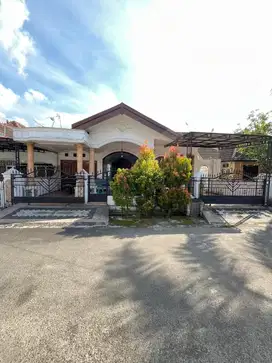 Rumah Mewah Besar, Strategis, Murah LT 240 SHM, PASTI UNTUNG
