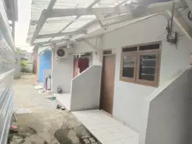 Kontrakan petakan di sewakan  Pertahun Rp. 9 jt