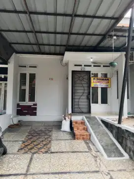 Disewakan rumah lokasi strategis dekat tol