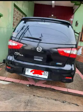 Dijual cepat mobil keluarga.nisan grand Livina 1.5 XV th 2014 low KM
