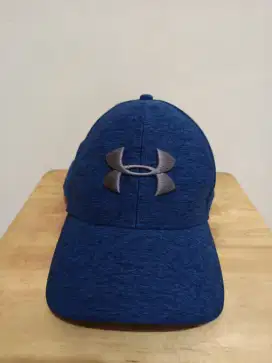 Topi under armour biru