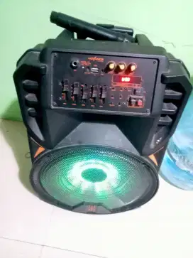Di jual speaker aktif advance 15 inch