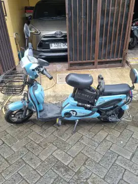 Dijual Sepeda Listrik Winfly – Kondisi Masih Oke