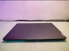 Laptop Lenovo seken rasa Baru