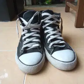 Sepatu Oldschool Sekolah Merk Airwalk Converse size 10/43