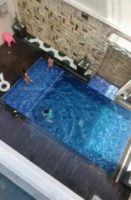 Jual rumah 3 lantai banjar wijaya cipondoh kolam renang strategis