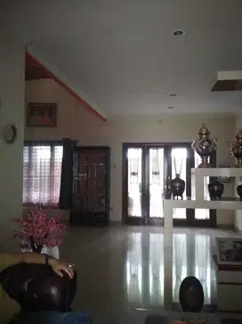 Rumah sewa Citra Gran Cibubur luas tanah besar harga termurah