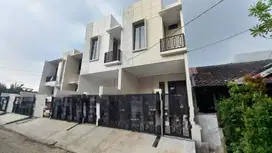Rumah 3 Kamar Tidur Harapan Indah Bekasi deket Sekolah, Rumah Sakit