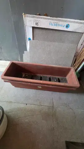 Pot Bunga Panjang