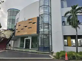 Disewakan Gedung 3 lantai siap pakai di Pulomas Jakarta Timur