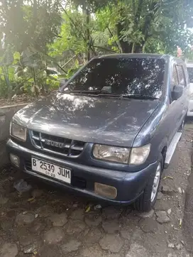 Isuzu panther LS 2003