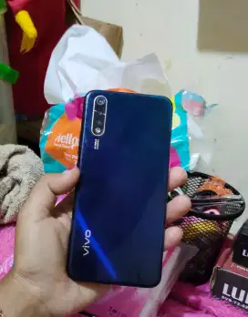 Vivo s1 ram 4+1/128!.