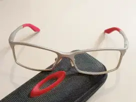 Kacamata Oakley (Anti Radiasi UV)