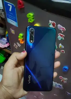 Vivo s1 ram 4+1/128!.