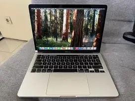 Macbook Pro 2020 touchbar intel i5 not m1