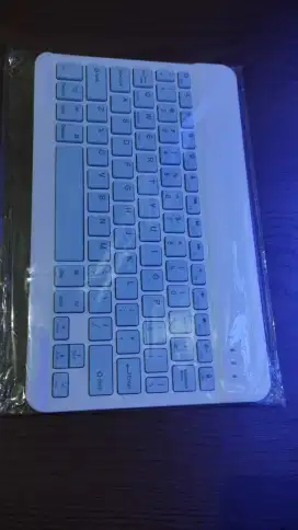 Keyboard bluetooth wireless type c