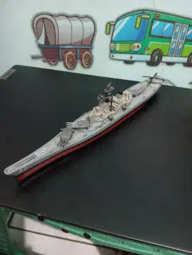 Diecast kapal perang motormax