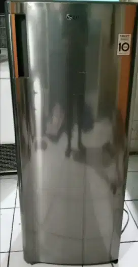 Di jual freezer LG 6 rak siap pakai..