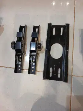 Di jual cepat bracket TV 32-42 in