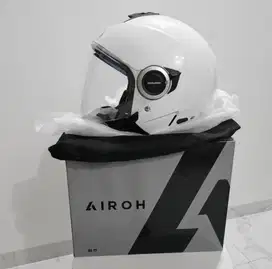 Helm Airoh Helio warna putih glossy half face double visor