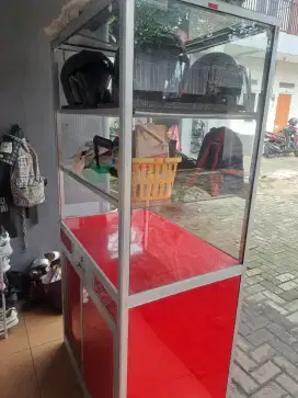 Dijual Etalase kaca
