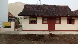 Rumah disewakan per tahun dan menerima Kost Putri