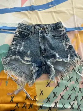 Hotpants cross Givenchy