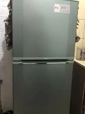 Kulkas LG 2 pintu atas dingin baget bawah kurang dingin