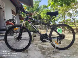 Sepeda gunung united