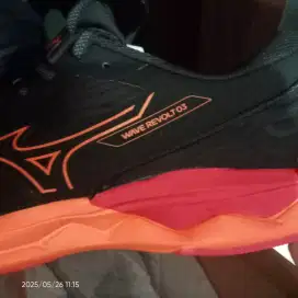 Jual sepatu Mizuno Revolt 3 Ori