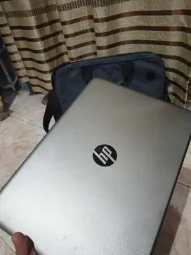 ‎Laptop merek HP 14inch SECOND masih mulussss