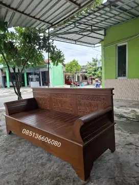 Kursi Resban Kayu Jati