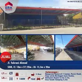 Dijual bangunan komersil 1lt di pinggir Jl. Tabrani Ahmad
