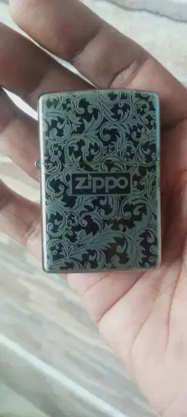 Zippo lighter model batik