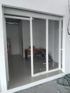 Partisi kaca & aluminium