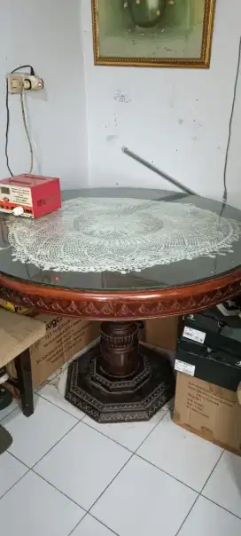 Meja Makan Jati Bulat