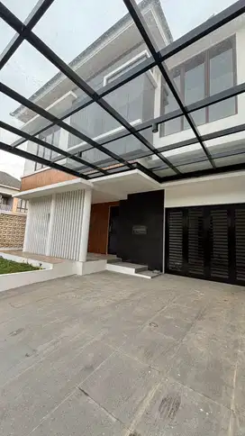 DISCOVERY BINTARO RUMAH HOEK BRAND NEW SWIMMING POOL EMERALD KEBAYORAN
