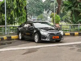 Toyota Camry V 2.5 2017 hitam automatic