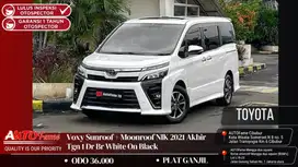 Toyota Voxy Sunroof + Moonroof NIK 2021