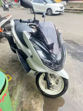 Honda PCX 160 pemakaian cewek