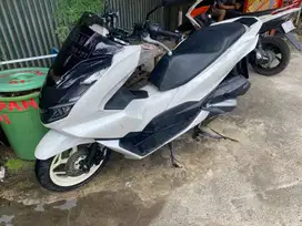 Honda PCX 160 pemakaian cewek